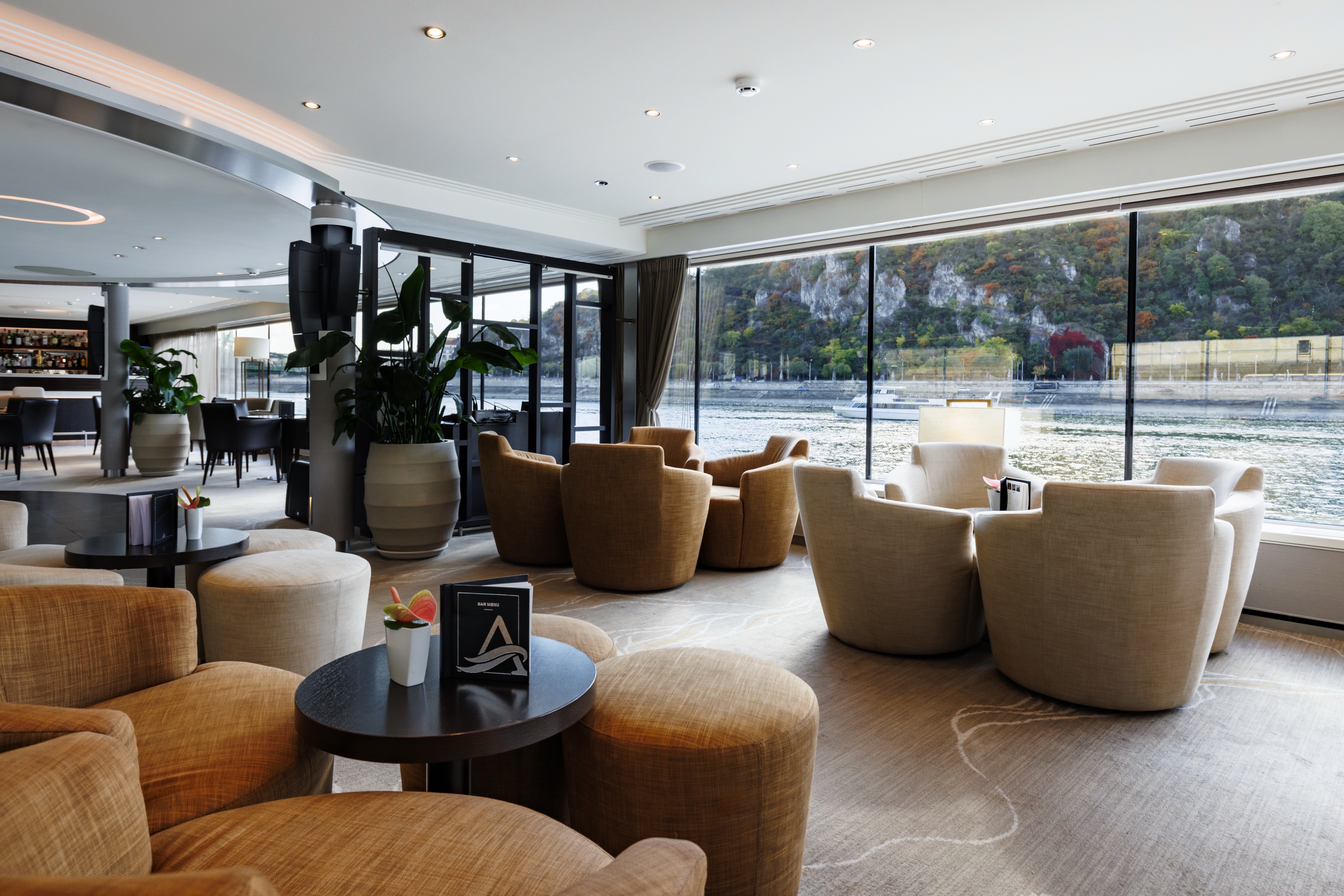 Avalon Passion - Panorama Lounge & Bar